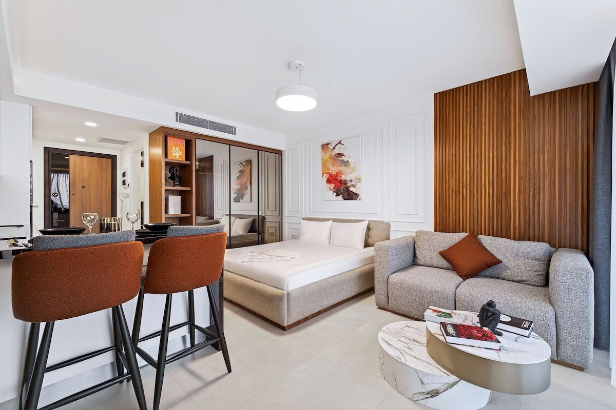 Grand Sapphire Blue 6